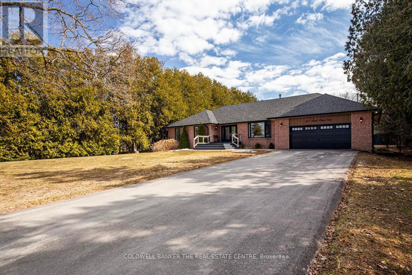 567 LAKE DRIVE E, Georgina, Ontario