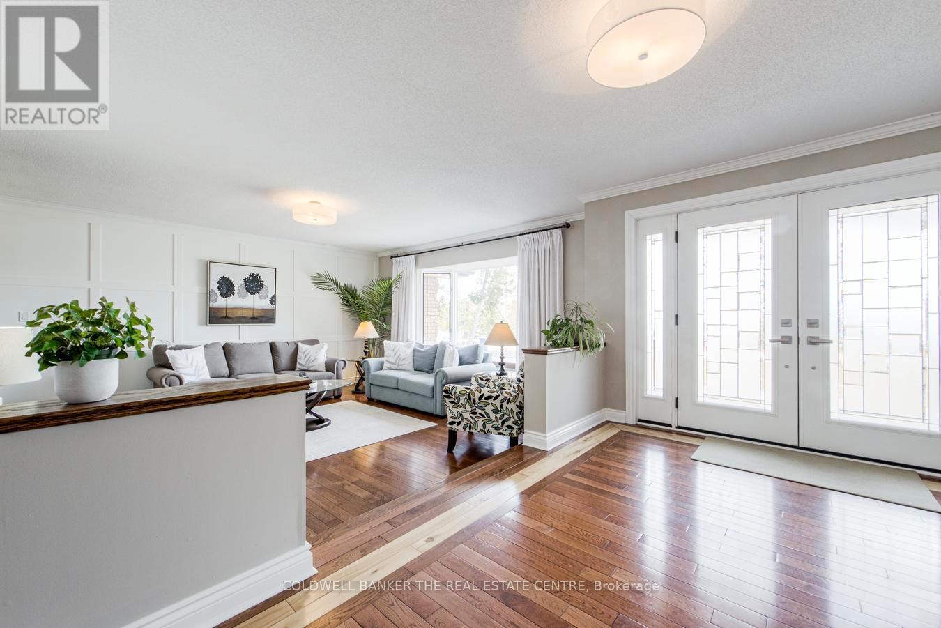 567 Lake Drive E, Georgina, Ontario  L0E 1S0 - Photo 10 - N12948784