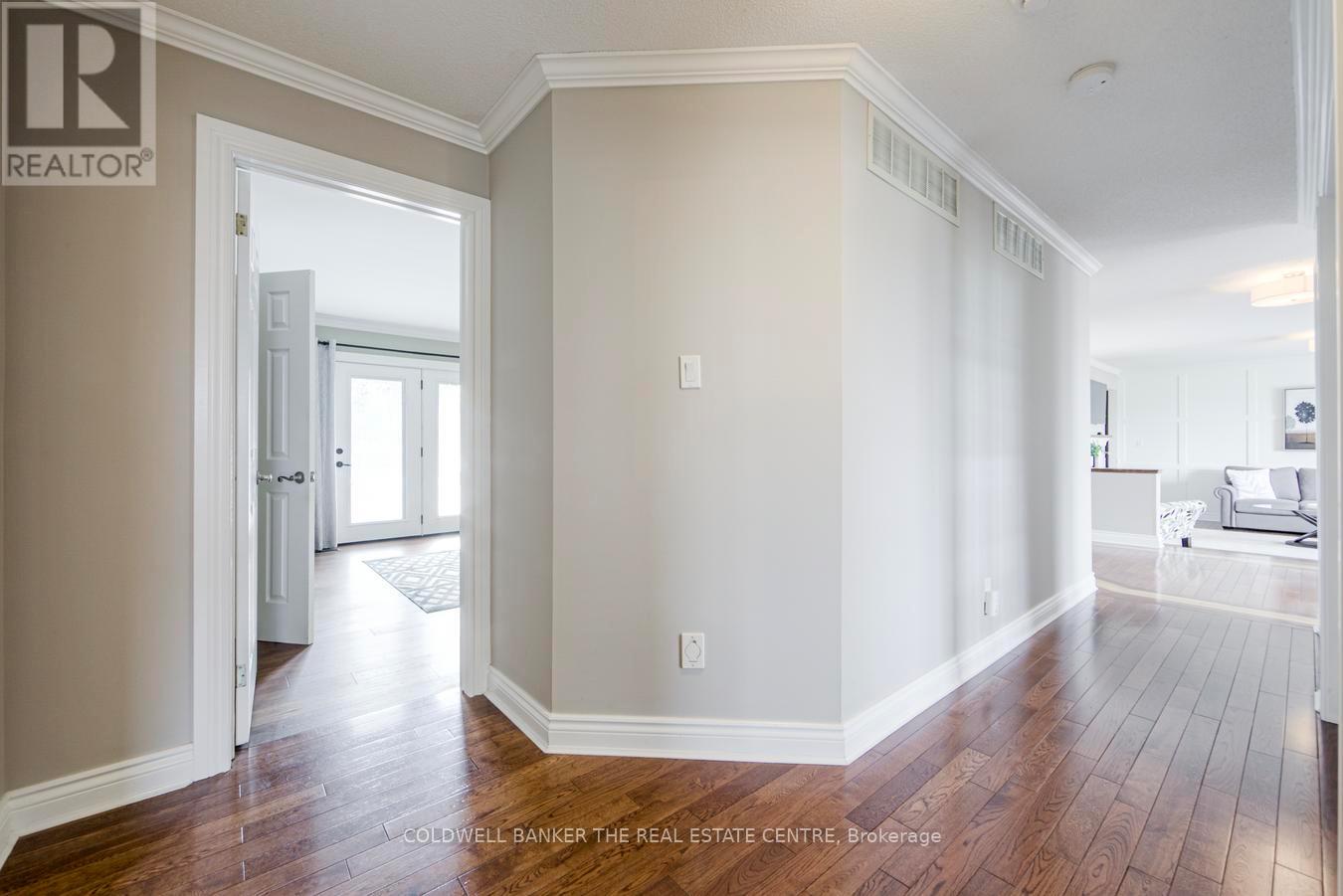 567 Lake Drive E, Georgina, Ontario  L0E 1S0 - Photo 23 - N12948784