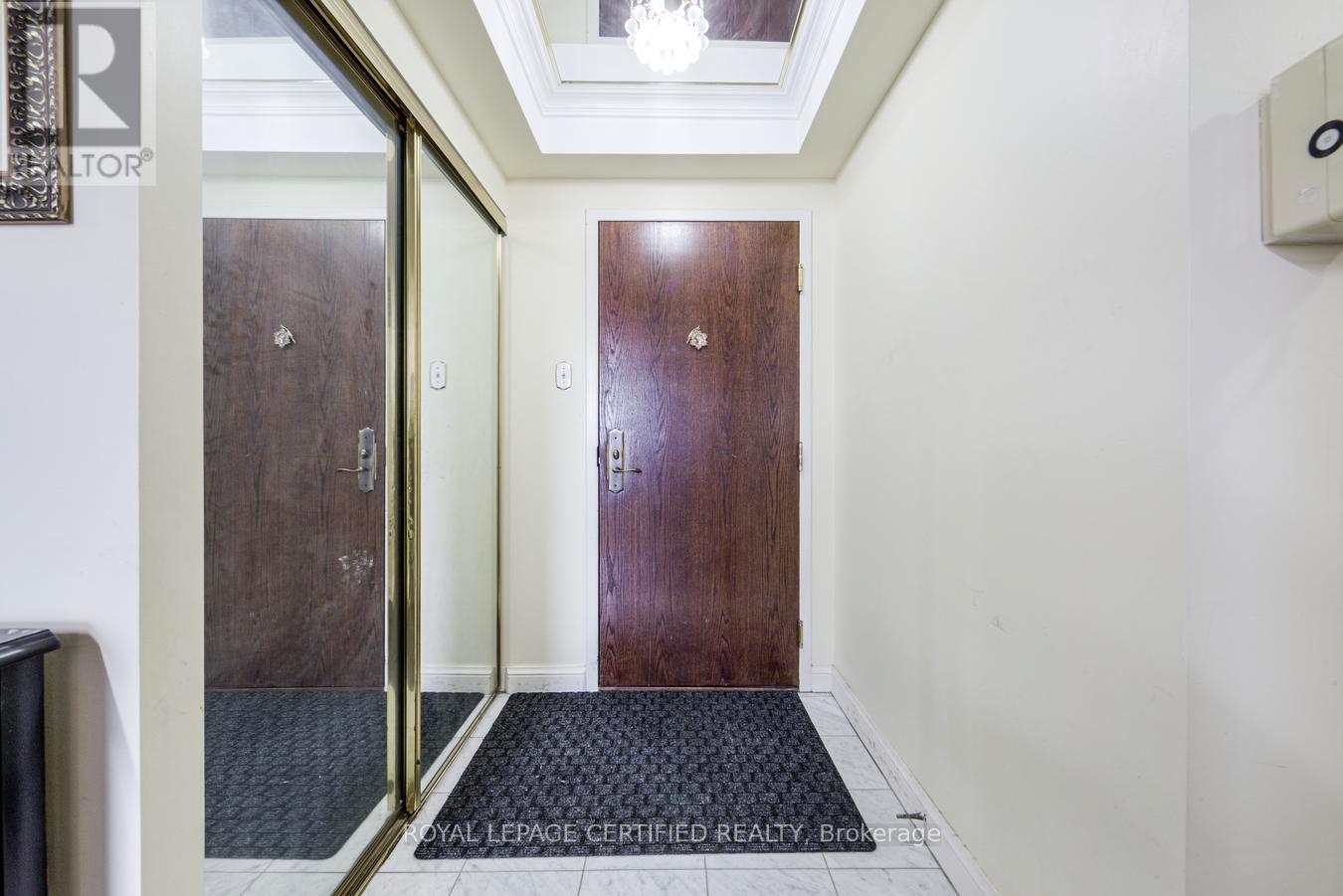 2107 - 22 Hanover Road, Brampton, Ontario  L6S 5K7 - Photo 10 - W12948802