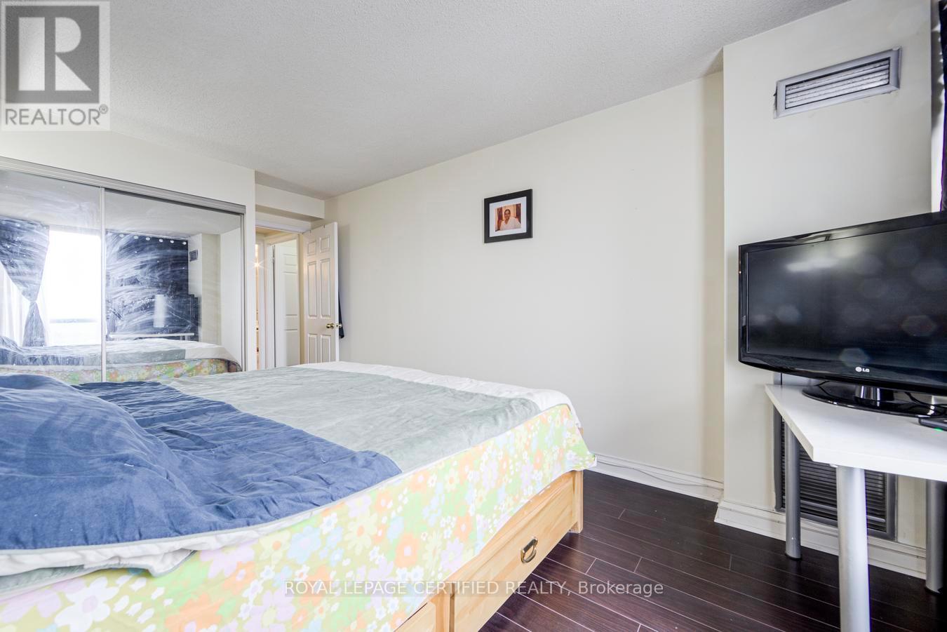 2107 - 22 Hanover Road, Brampton, Ontario  L6S 5K7 - Photo 26 - W12948802