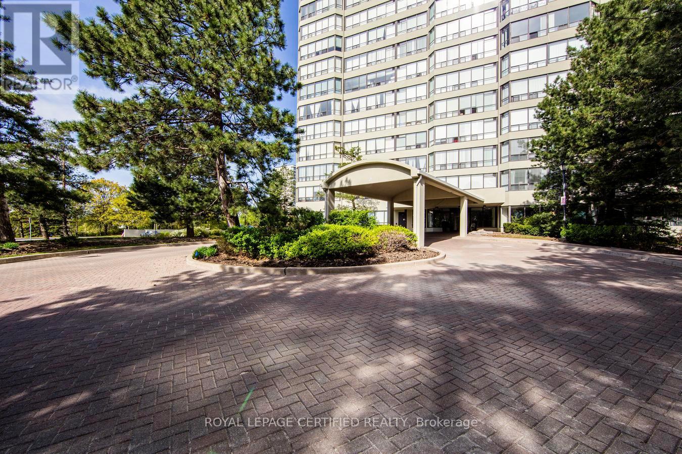 2107 - 22 Hanover Road, Brampton, Ontario  L6S 5K7 - Photo 3 - W12948802