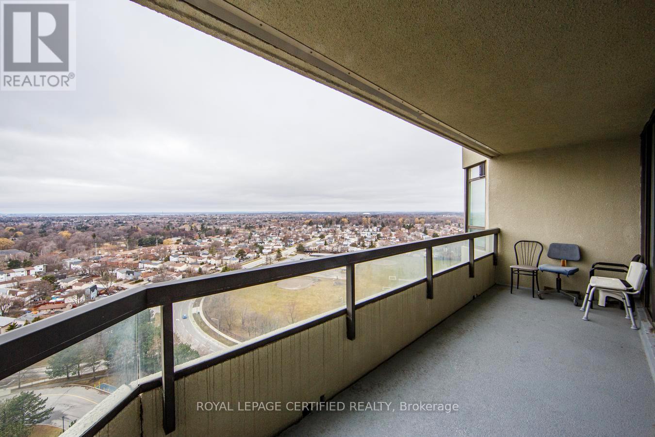 2107 - 22 Hanover Road, Brampton, Ontario  L6S 5K7 - Photo 30 - W12948802