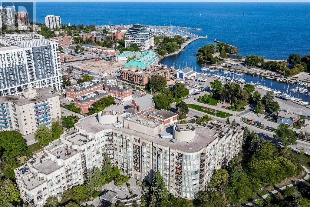 519 - 2511 LAKESHORE ROAD W, Oakville, Ontario