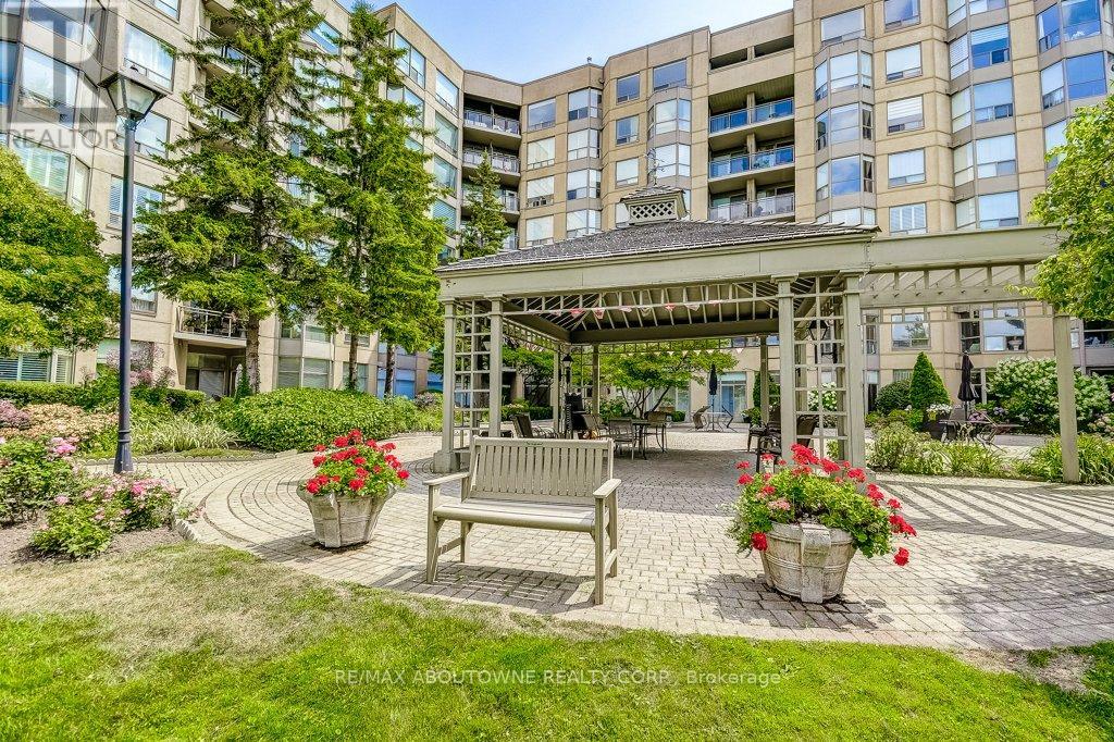 519 - 2511 Lakeshore Road W, Oakville, Ontario  L6L 6L9 - Photo 25 - W12948804