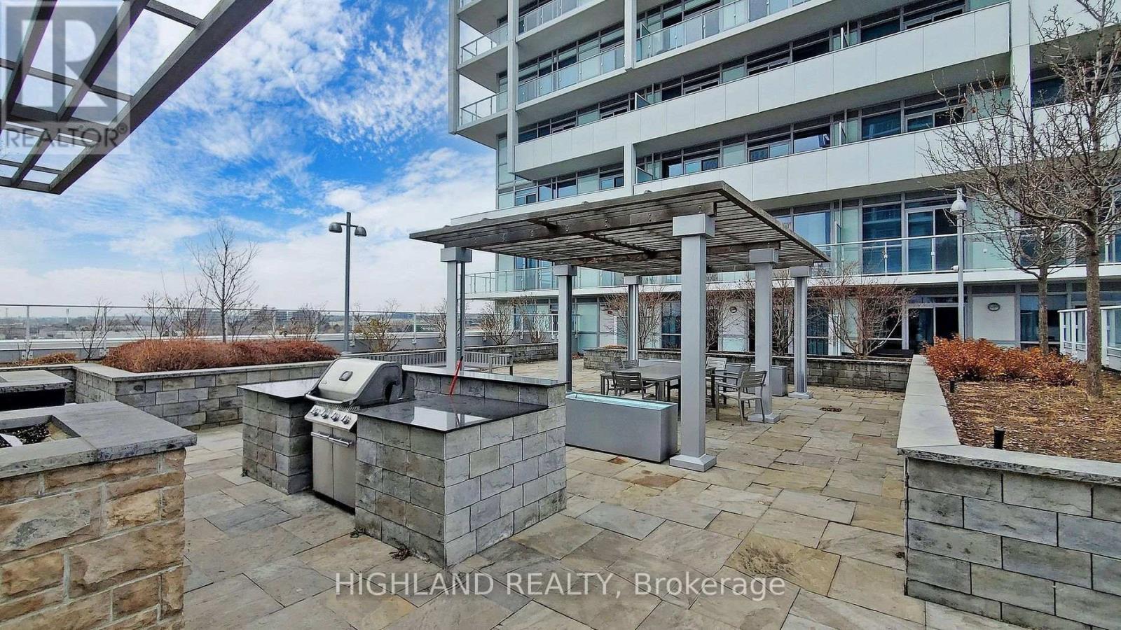 306 - 55 Speers Road, Oakville, Ontario  L6K 0H9 - Photo 12 - W12948818