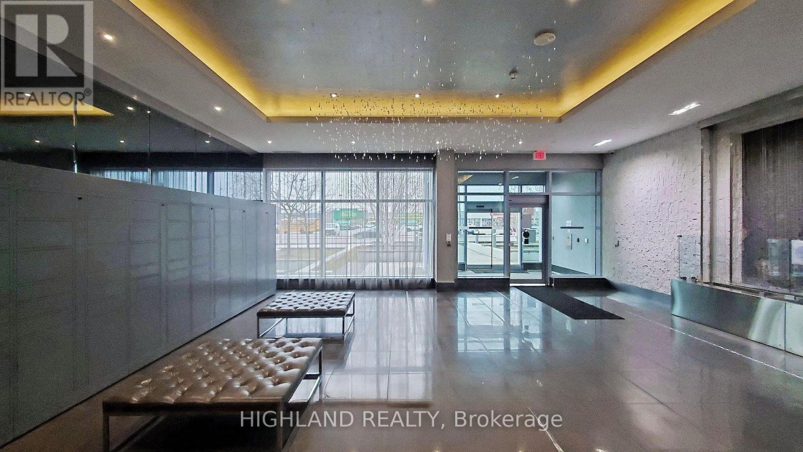 306 - 55 Speers Road, Oakville, Ontario  L6K 0H9 - Photo 2 - W12948818