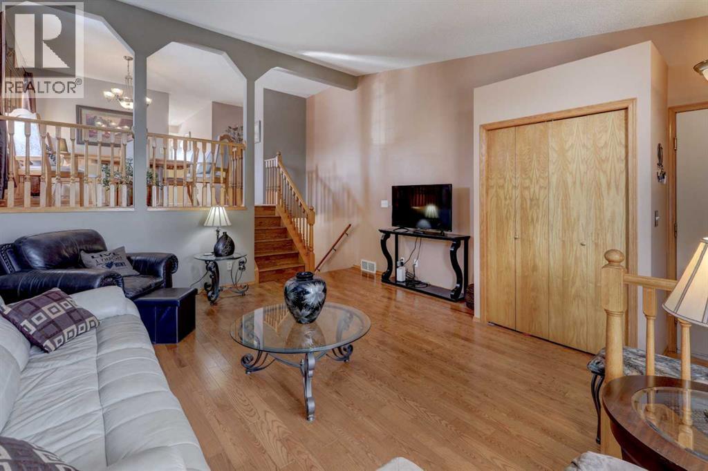 19 Everglade Drive SE, Airdrie, Alberta  T4B 2E9 - Photo 4 - A2290790