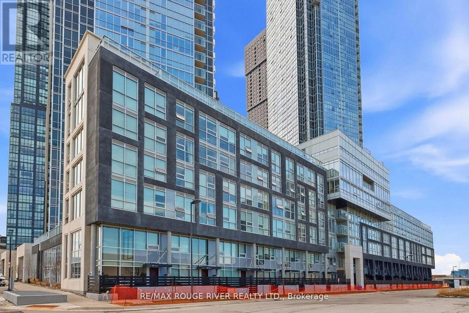 TH 104 - 2908 HIGHWAY 7, Vaughan, Ontario