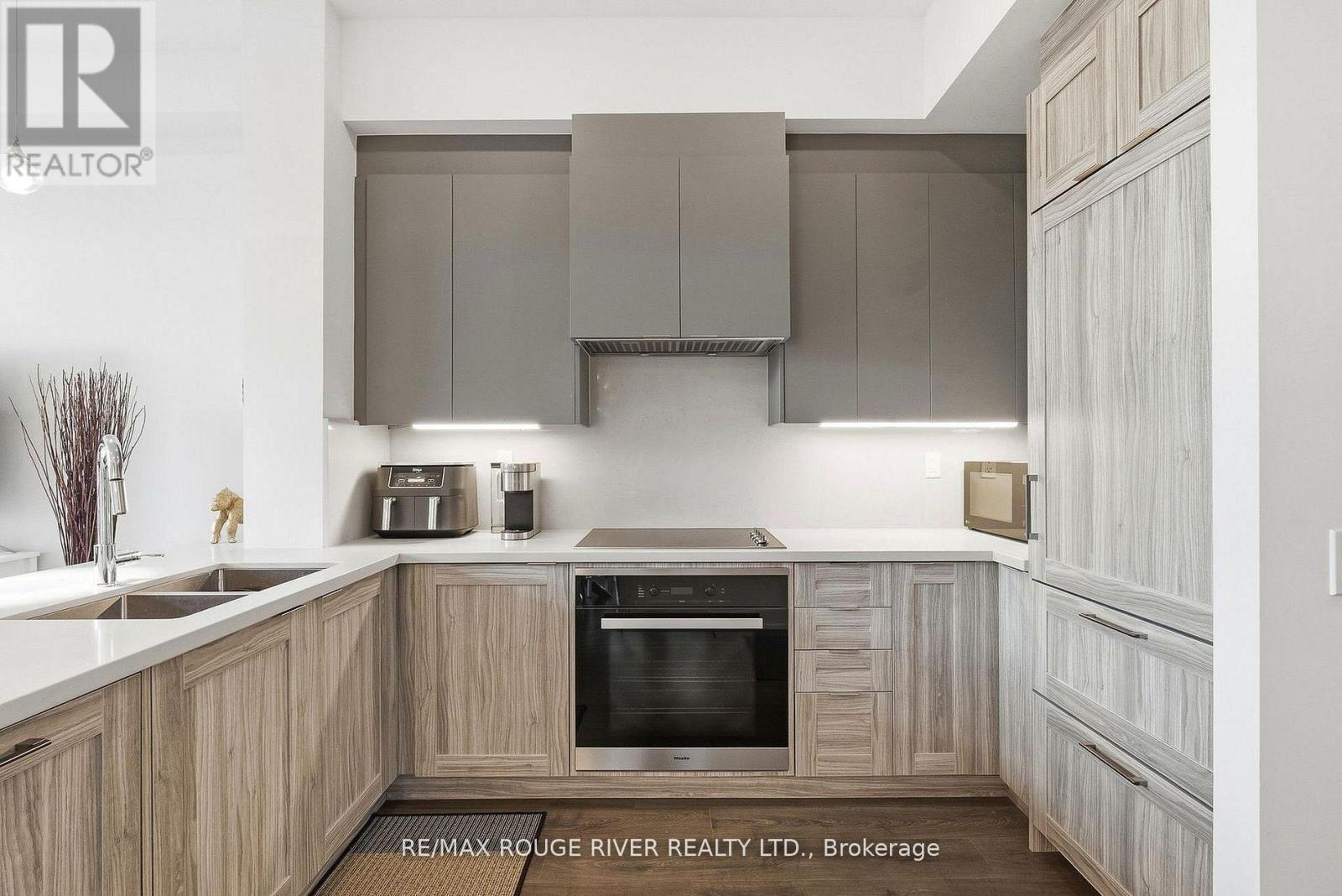 Th 104 - 2908 Highway 7, Vaughan, Ontario  L4K 0K5 - Photo 15 - N12948786