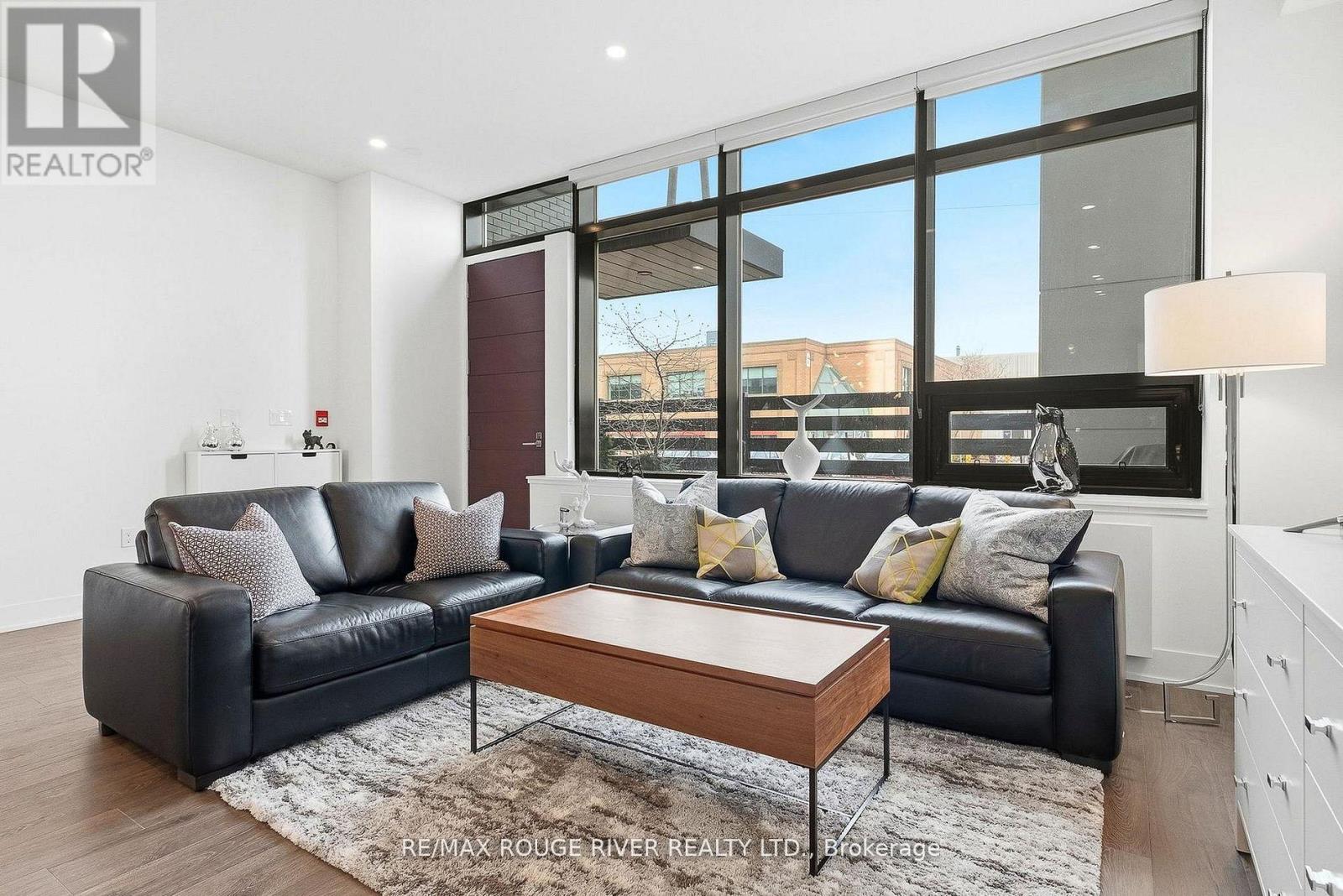 Th 104 - 2908 Highway 7, Vaughan, Ontario  L4K 0K5 - Photo 6 - N12948786