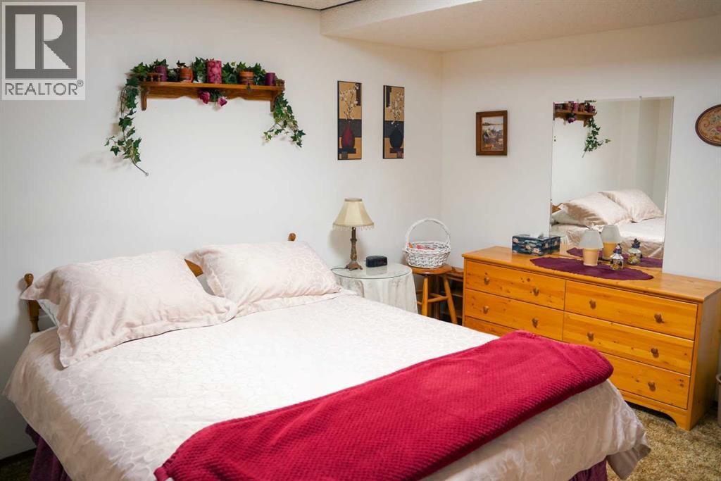 245 5 Avenue N, Vauxhall, Alberta  T0K 2K0 - Photo 32 - A2296752