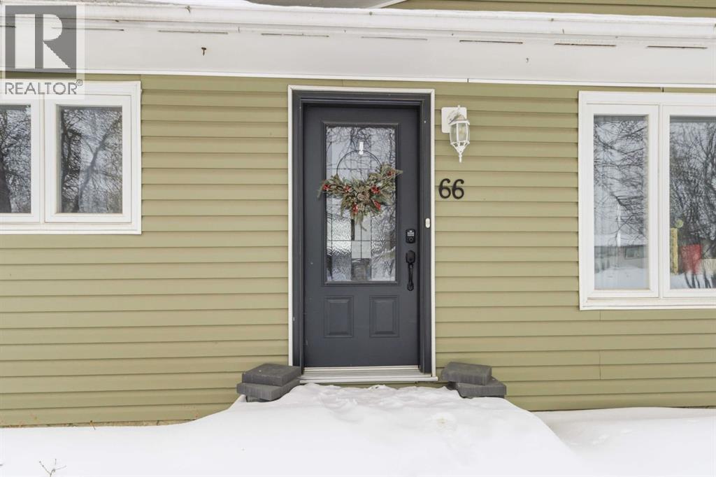 66 Centennial Drive, Fort Mcmurray, Alberta  T9H 1J4 - Photo 5 - A2296726