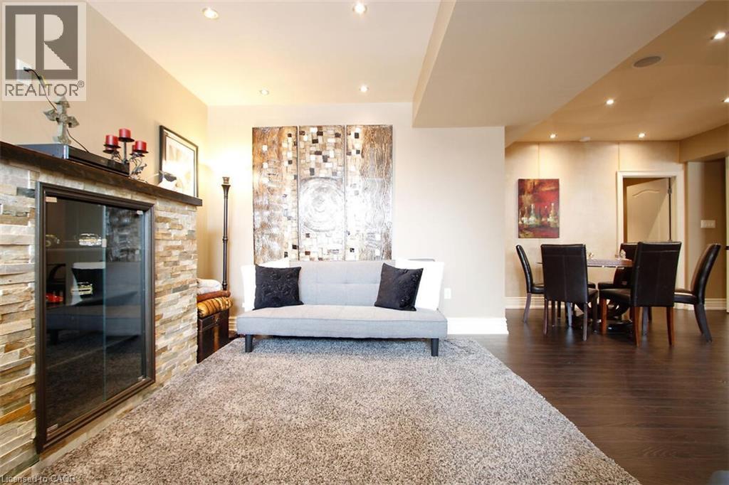 205 Paige Place, Kitchener, Ontario   - Photo 25 - 40817136