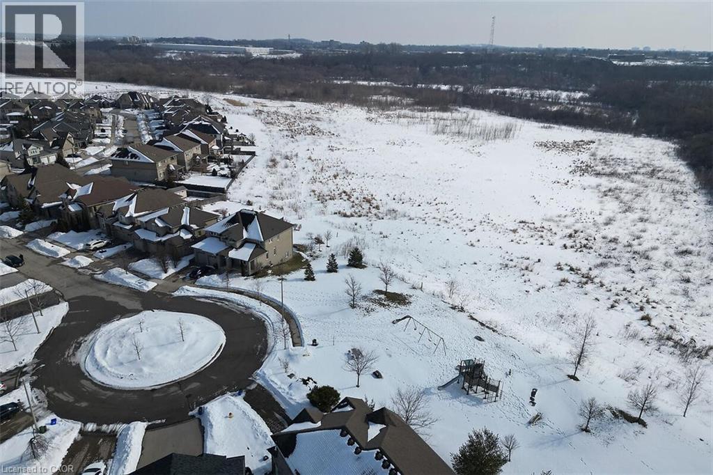 205 Paige Place, Kitchener, Ontario   - Photo 37 - 40817136