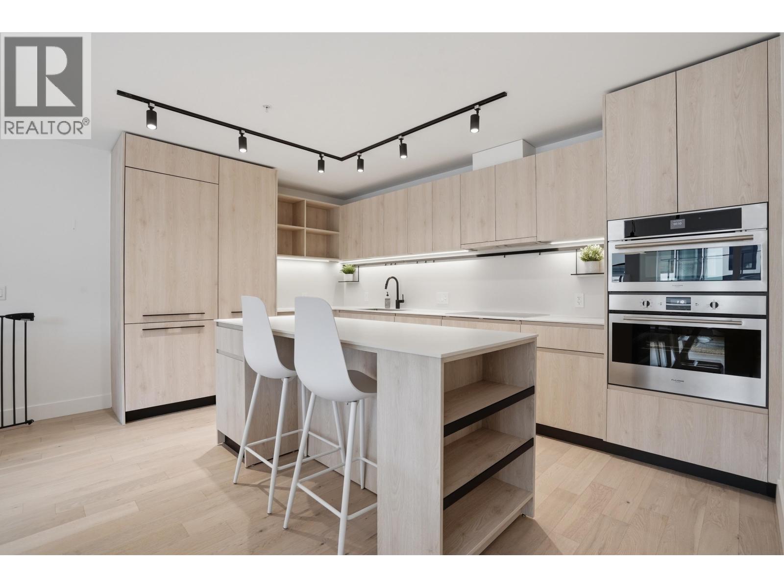 3960 Dumfries Street, Vancouver, British Columbia  V5N 0J1 - Photo 2 - R3105106