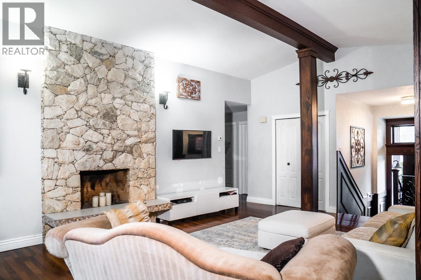 1190 Augusta Avenue, Burnaby, British Columbia  V5A 2V4 - Photo 5 - R3090788