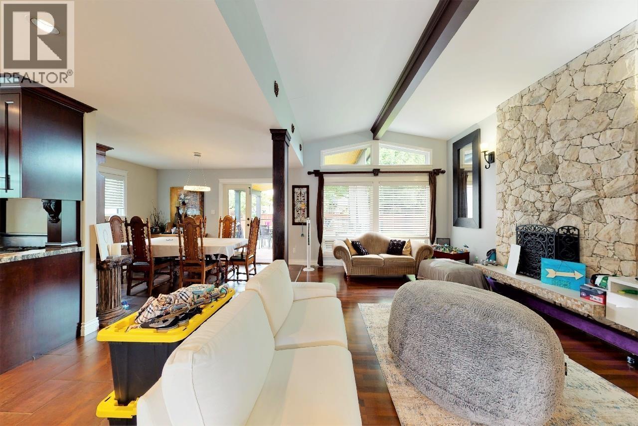 1190 Augusta Avenue, Burnaby, British Columbia  V5A 2V4 - Photo 7 - R3090788