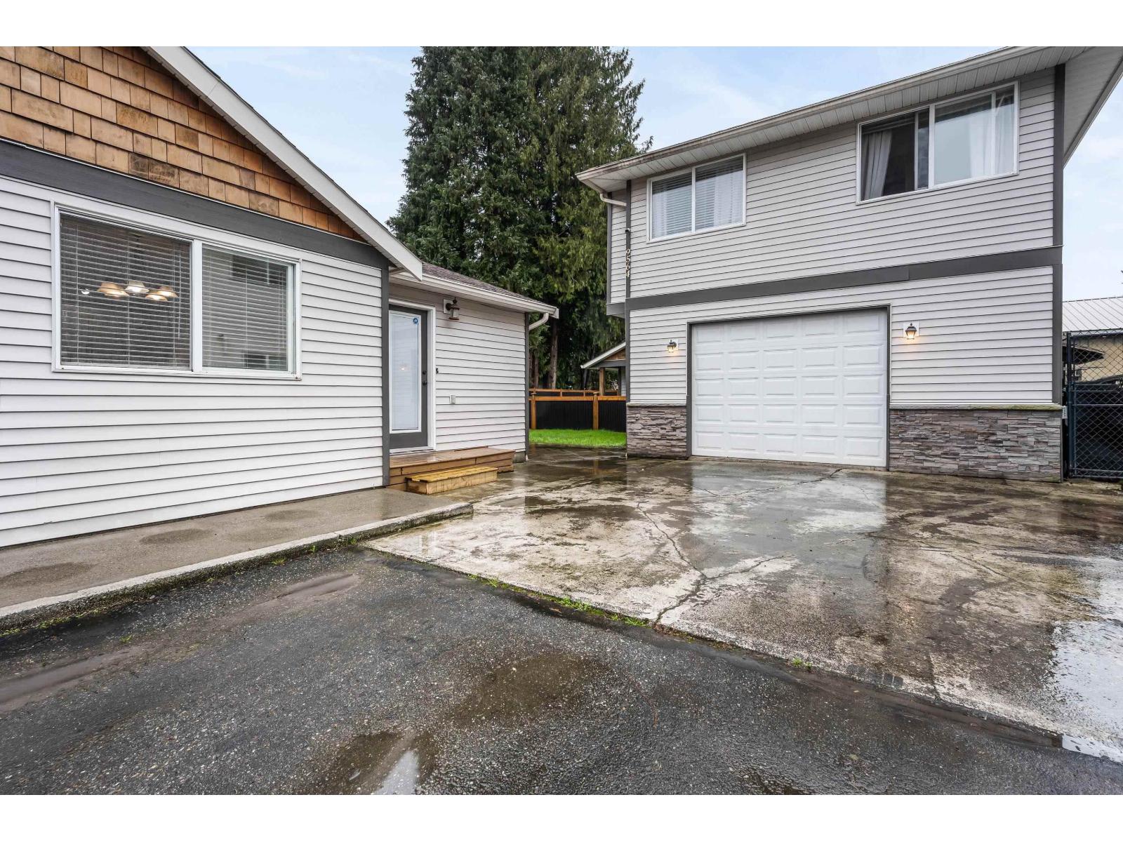 9566 Coote Street, Chilliwack Proper East, Chilliwack, British Columbia  V2P 6B3 - Photo 2 - R3101593