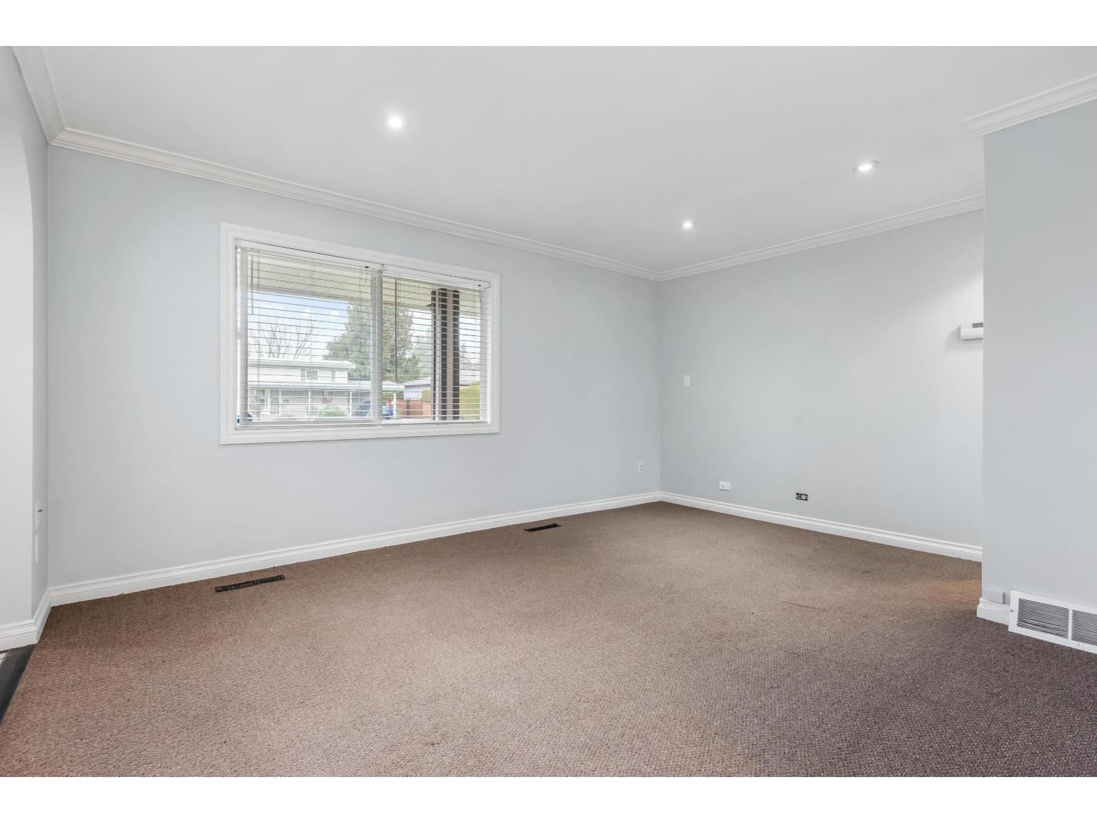 9566 Coote Street, Chilliwack Proper East, Chilliwack, British Columbia  V2P 6B3 - Photo 11 - R3101593