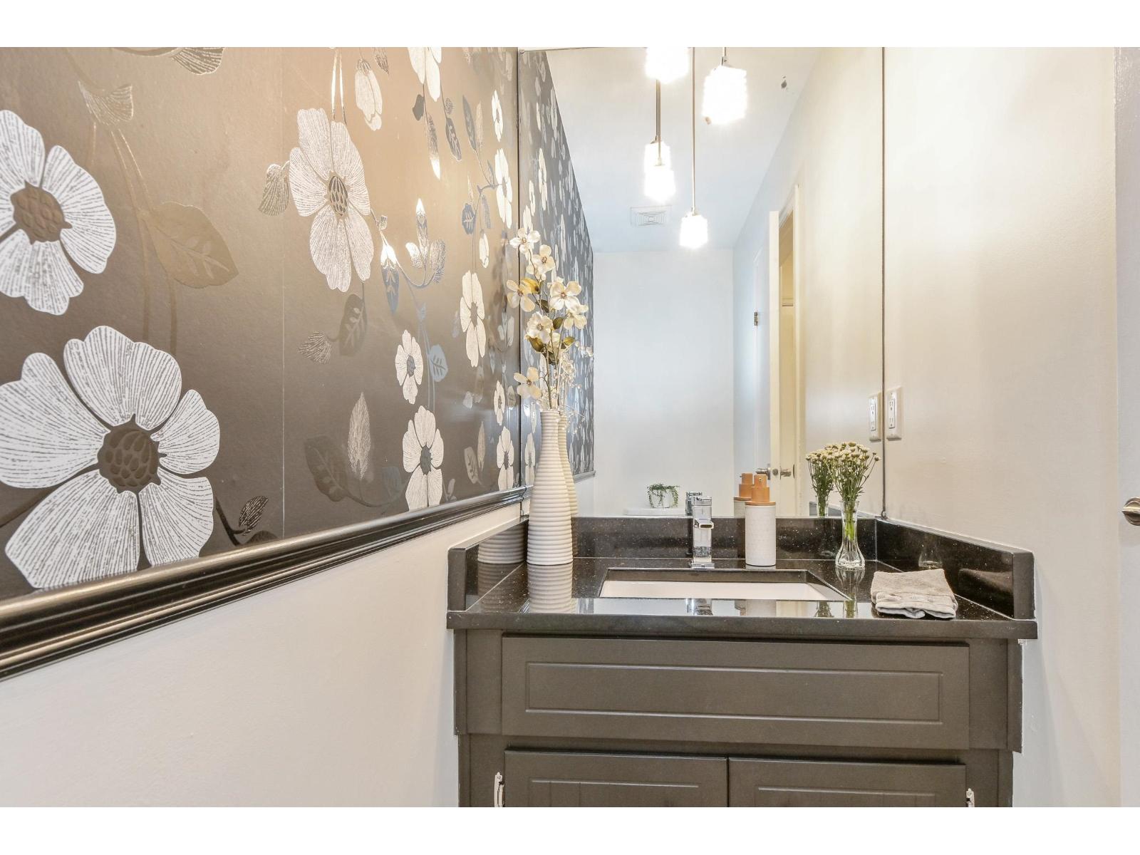 105 5074 201a Street, Langley, British Columbia  V3A 5M8 - Photo 15 - R3105221