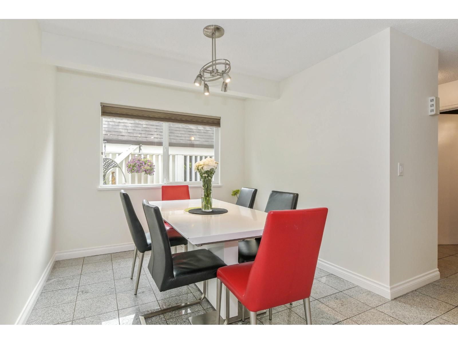 105 5074 201a Street, Langley, British Columbia  V3A 5M8 - Photo 12 - R3105221