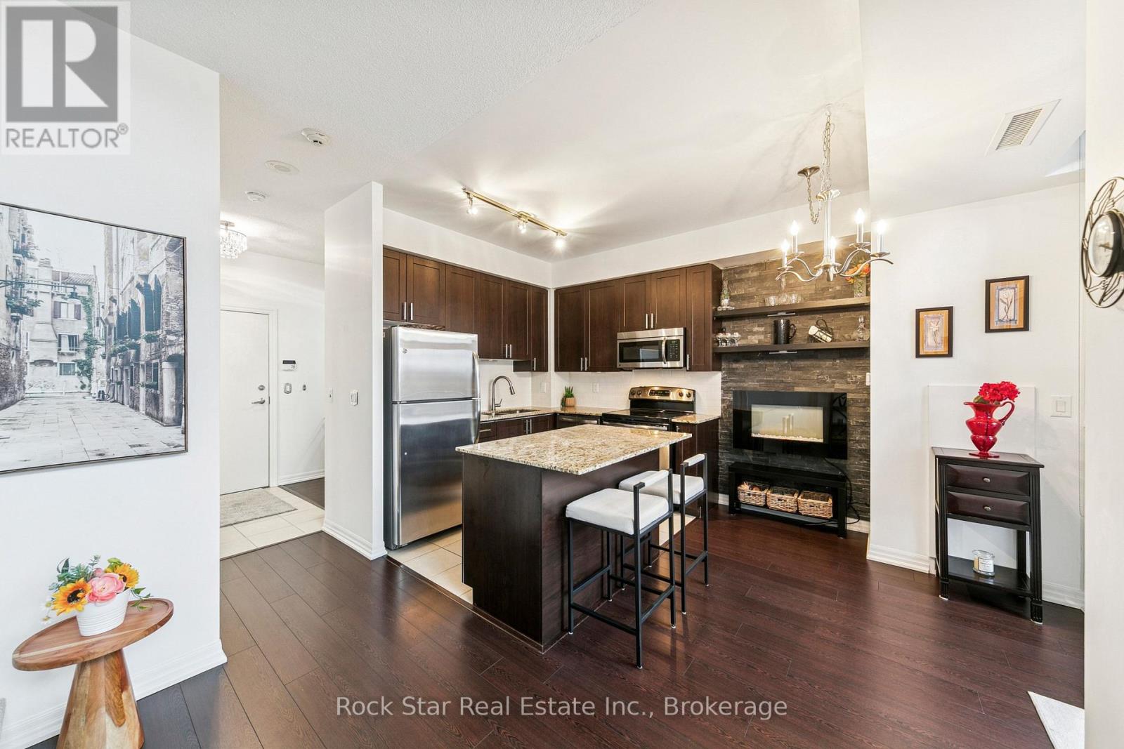 227 - 1940 Ironstone Drive, Burlington, Ontario  L7L 0E4 - Photo 10 - W12948864