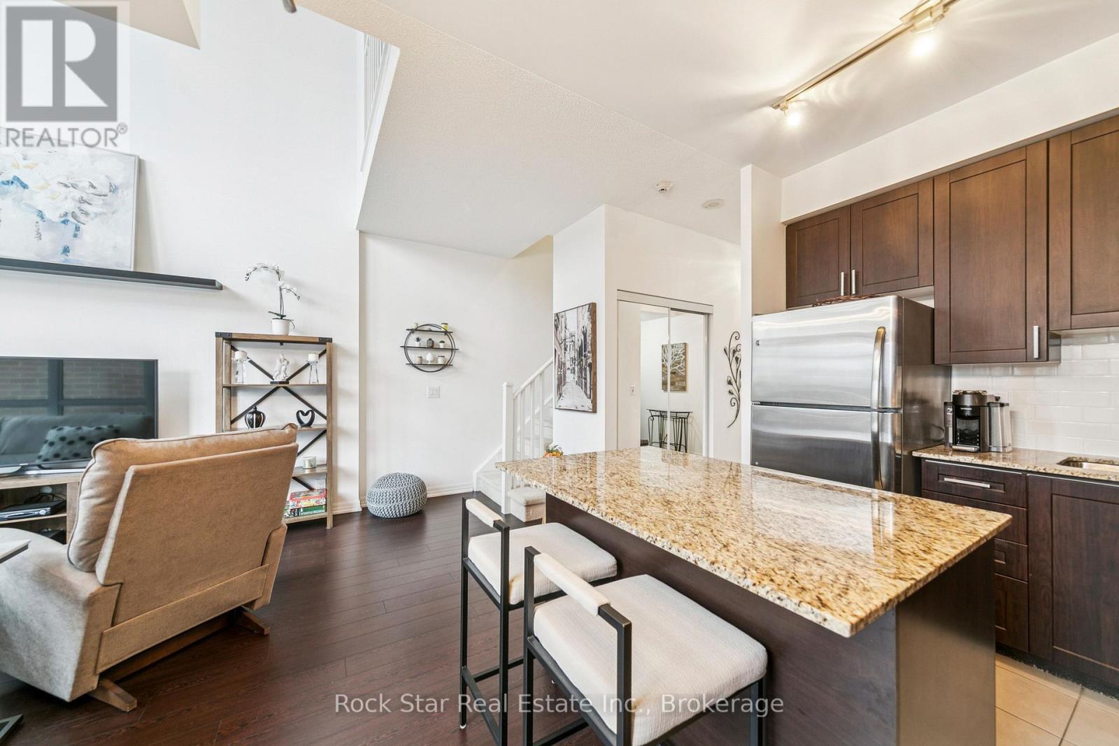 227 - 1940 Ironstone Drive, Burlington, Ontario  L7L 0E4 - Photo 15 - W12948864