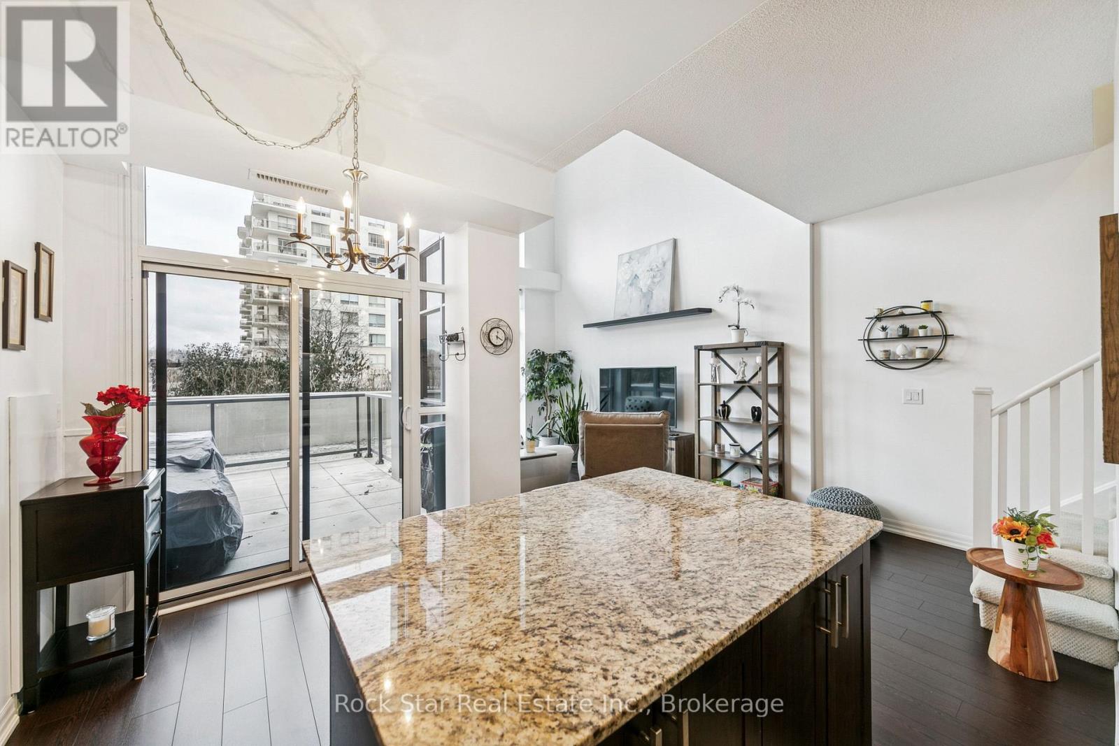 227 - 1940 Ironstone Drive, Burlington, Ontario  L7L 0E4 - Photo 16 - W12948864