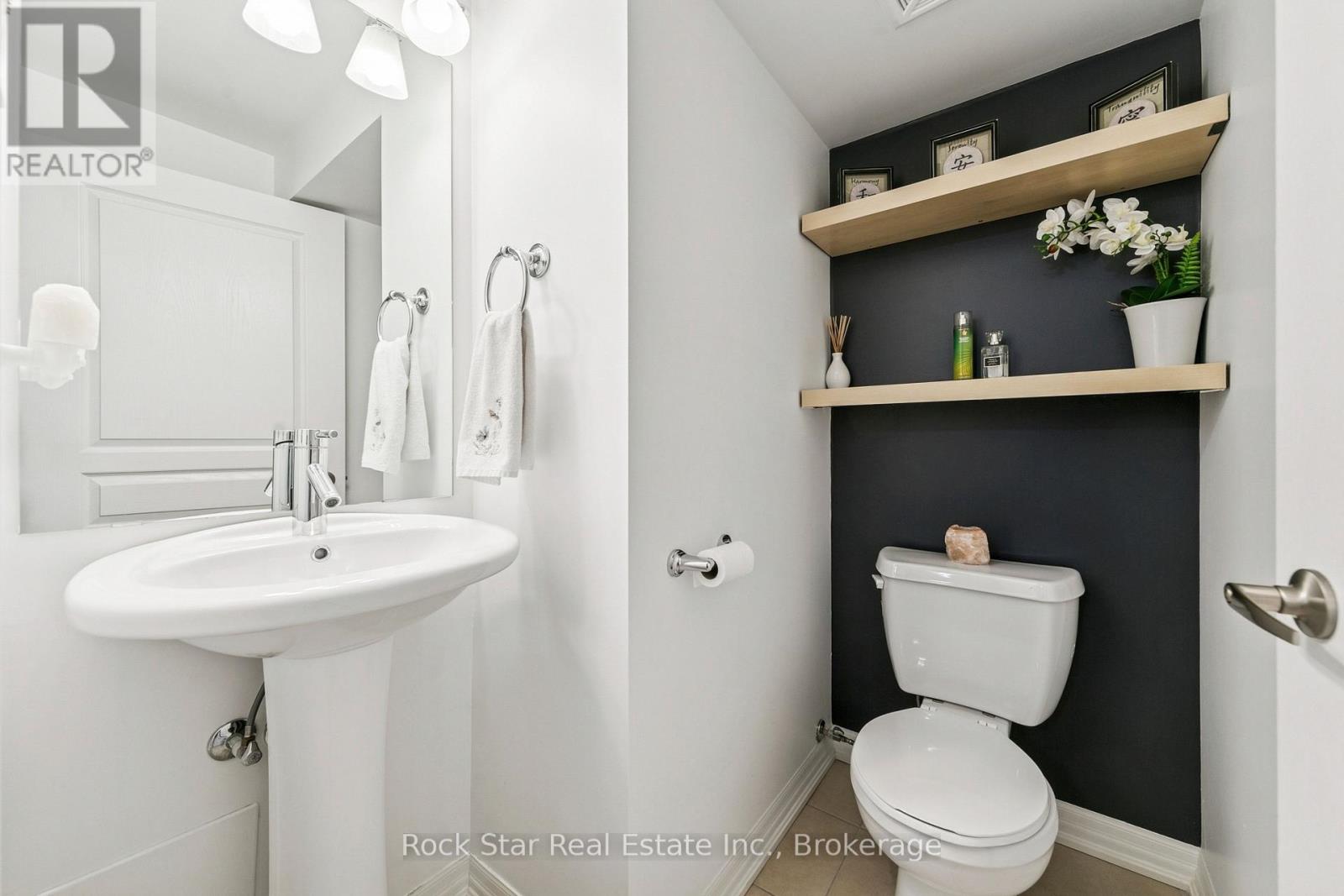 227 - 1940 Ironstone Drive, Burlington, Ontario  L7L 0E4 - Photo 18 - W12948864