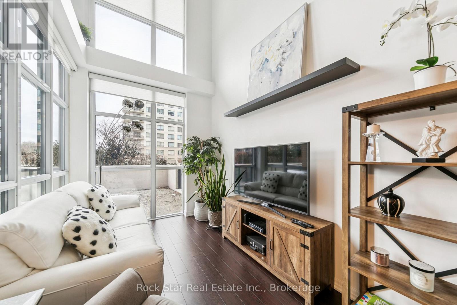 227 - 1940 Ironstone Drive, Burlington, Ontario  L7L 0E4 - Photo 6 - W12948864