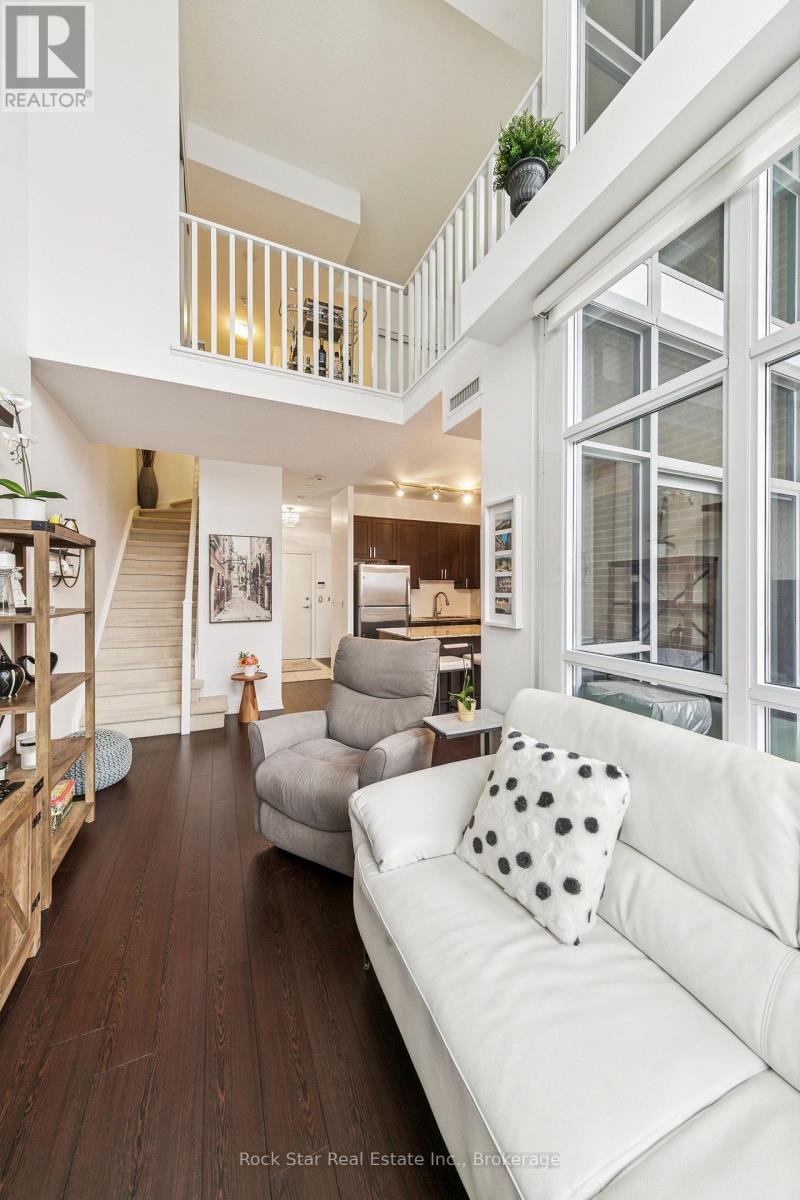 227 - 1940 Ironstone Drive, Burlington, Ontario  L7L 0E4 - Photo 8 - W12948864