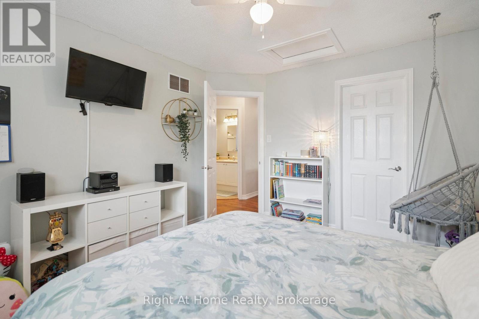 20 Scottswood Lane, Haldimand, Ontario  N3W 2M4 - Photo 28 - X12948956