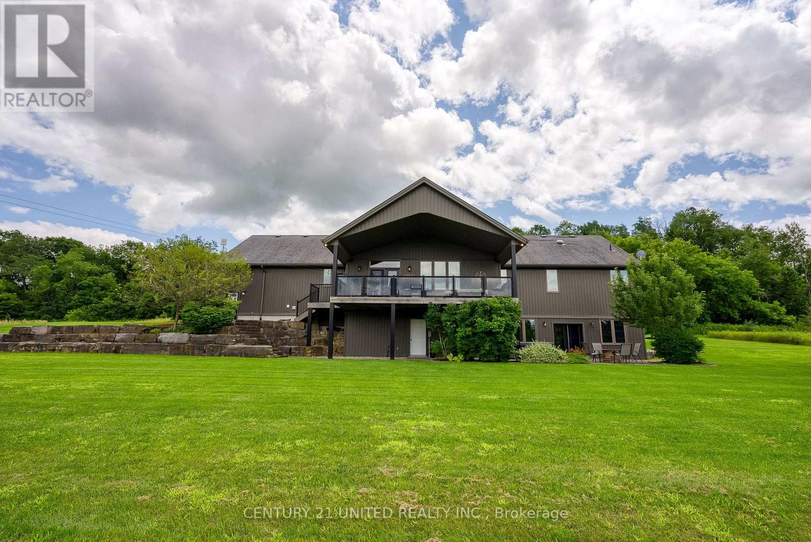 2300 Victoria Road, Prince Edward County, Ontario  K0K 1L0 - Photo 2 - X12945534