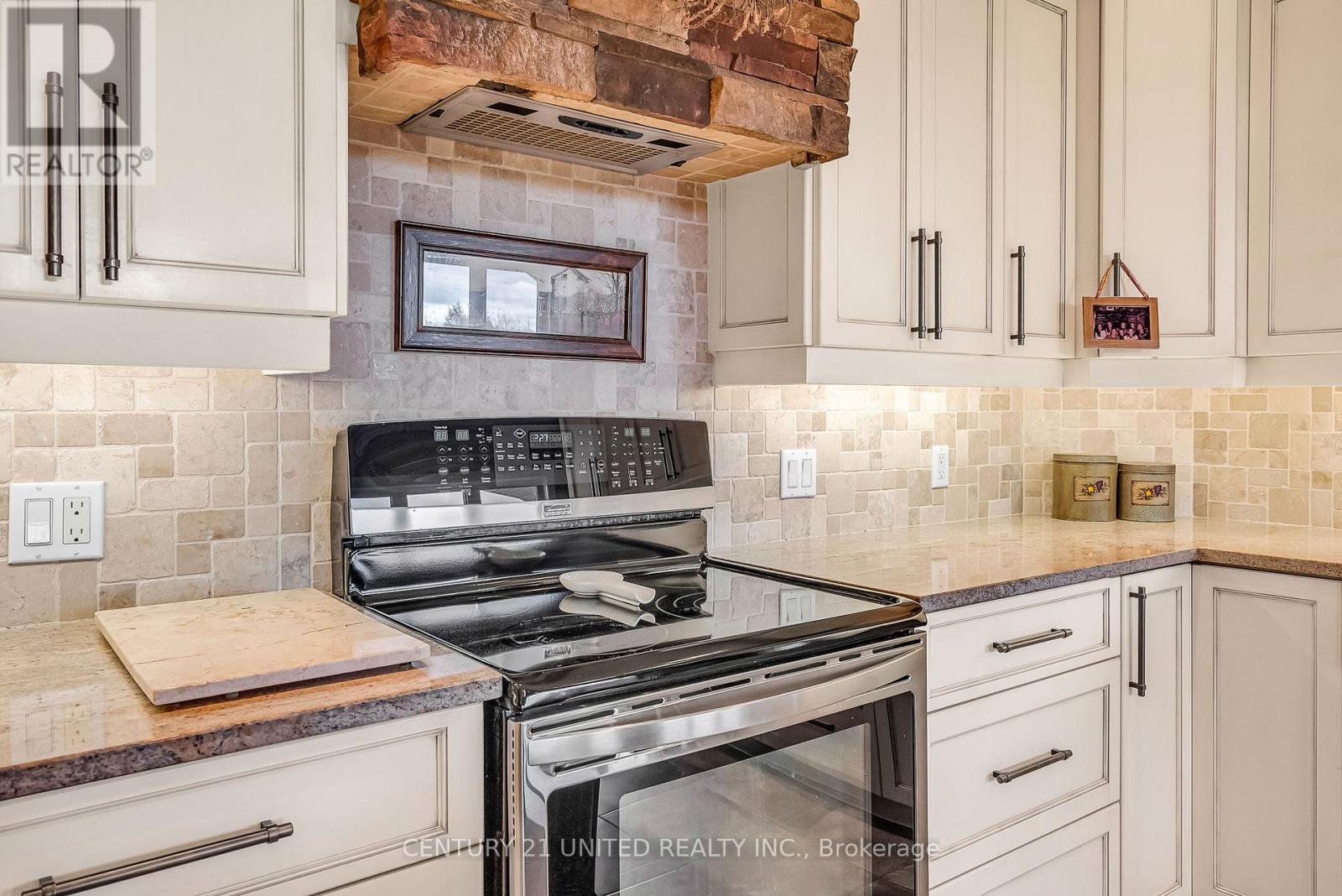 2300 Victoria Road, Prince Edward County, Ontario  K0K 1L0 - Photo 24 - X12945534