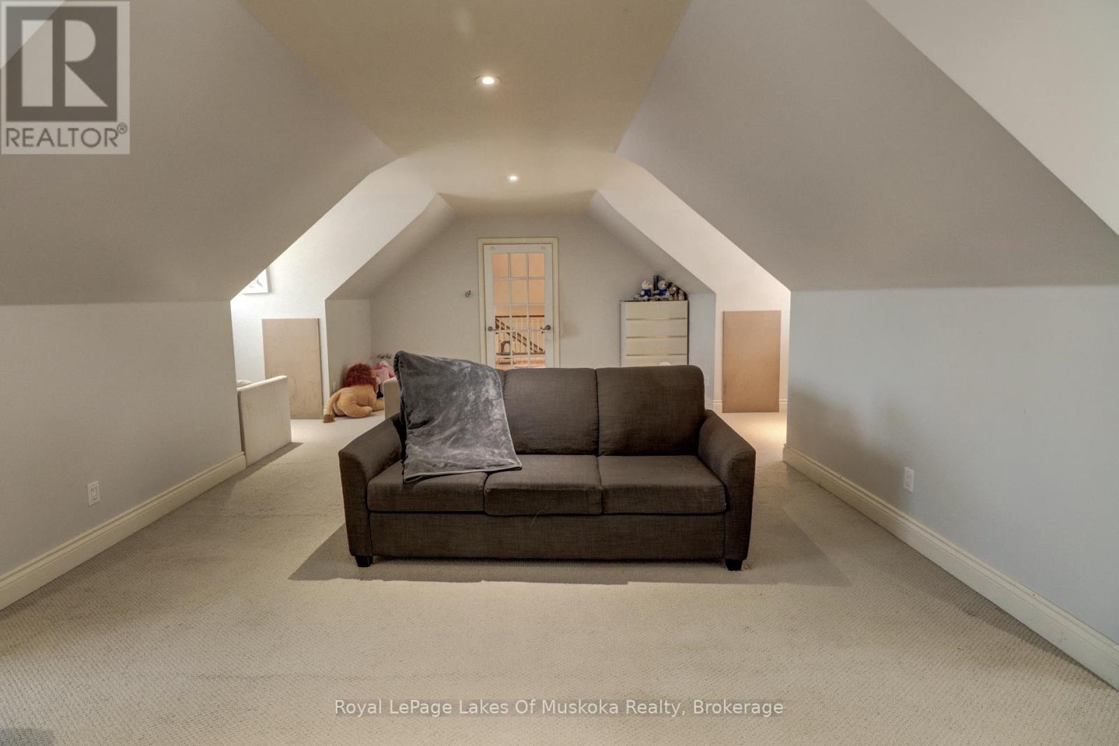 317 Falcon Road, Huntsville, Ontario  P1H 1N3 - Photo 38 - X12948778