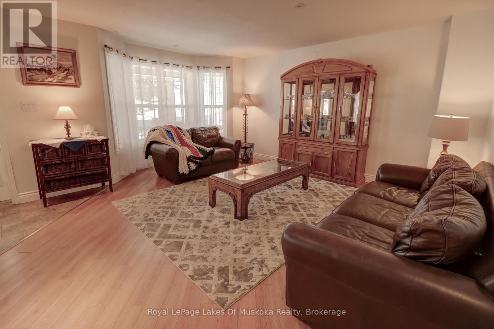 317 Falcon Road, Huntsville, Ontario  P1H 1N3 - Photo 5 - X12948778