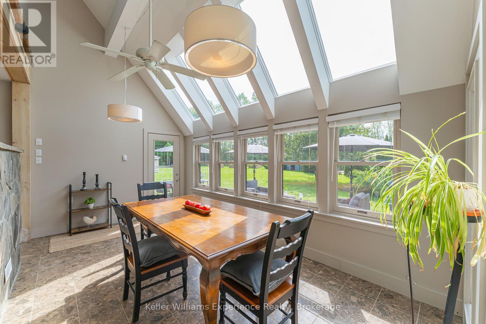 210194 Burgess Side Road, Georgian Bluffs, Ontario  N0H 1S0 - Photo 19 - X12948788