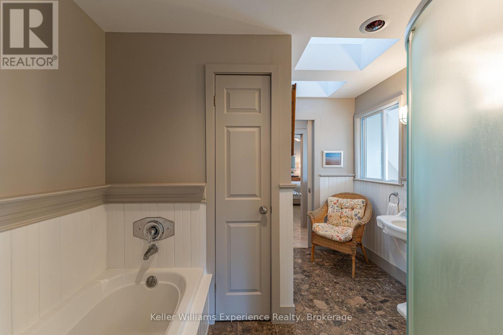 210194 Burgess Side Road, Georgian Bluffs, Ontario  N0H 1S0 - Photo 24 - X12948788