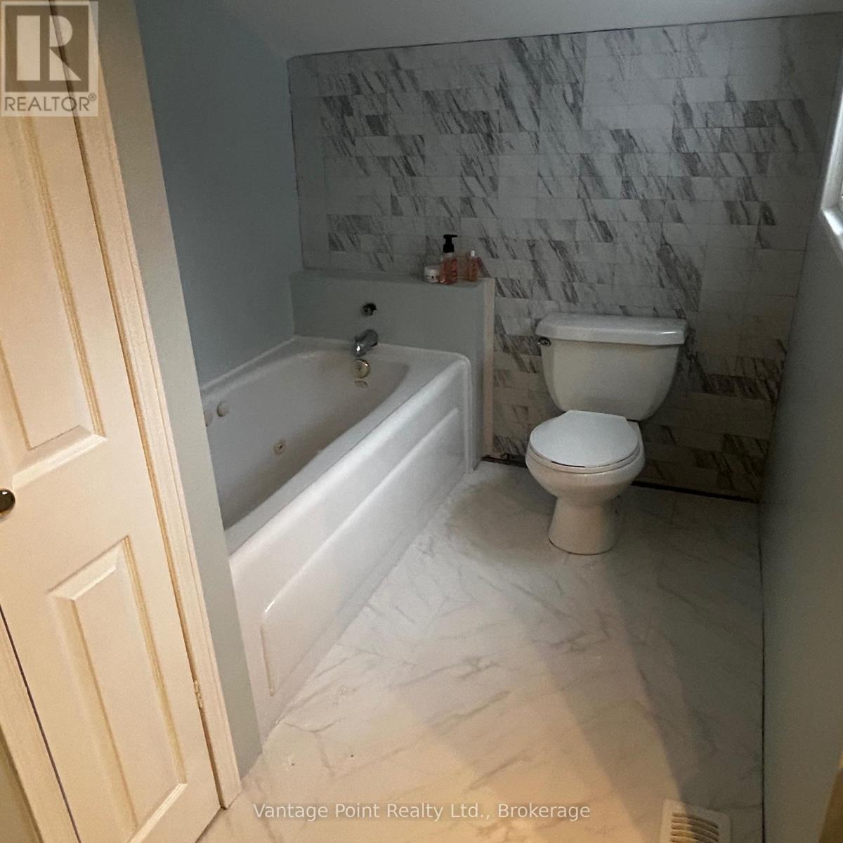 19 Margaret Street, Grey Highlands, Ontario  N0C 1E0 - Photo 9 - X12948916