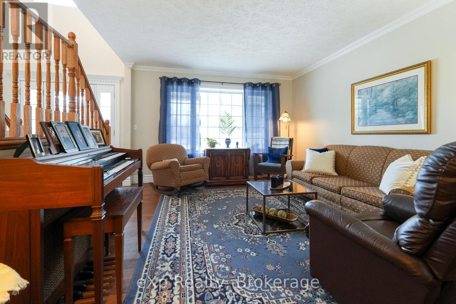 8 Sandpiper Court, Saugeen Shores, Ontario  N0H 2L0 - Photo 6 - X12948942