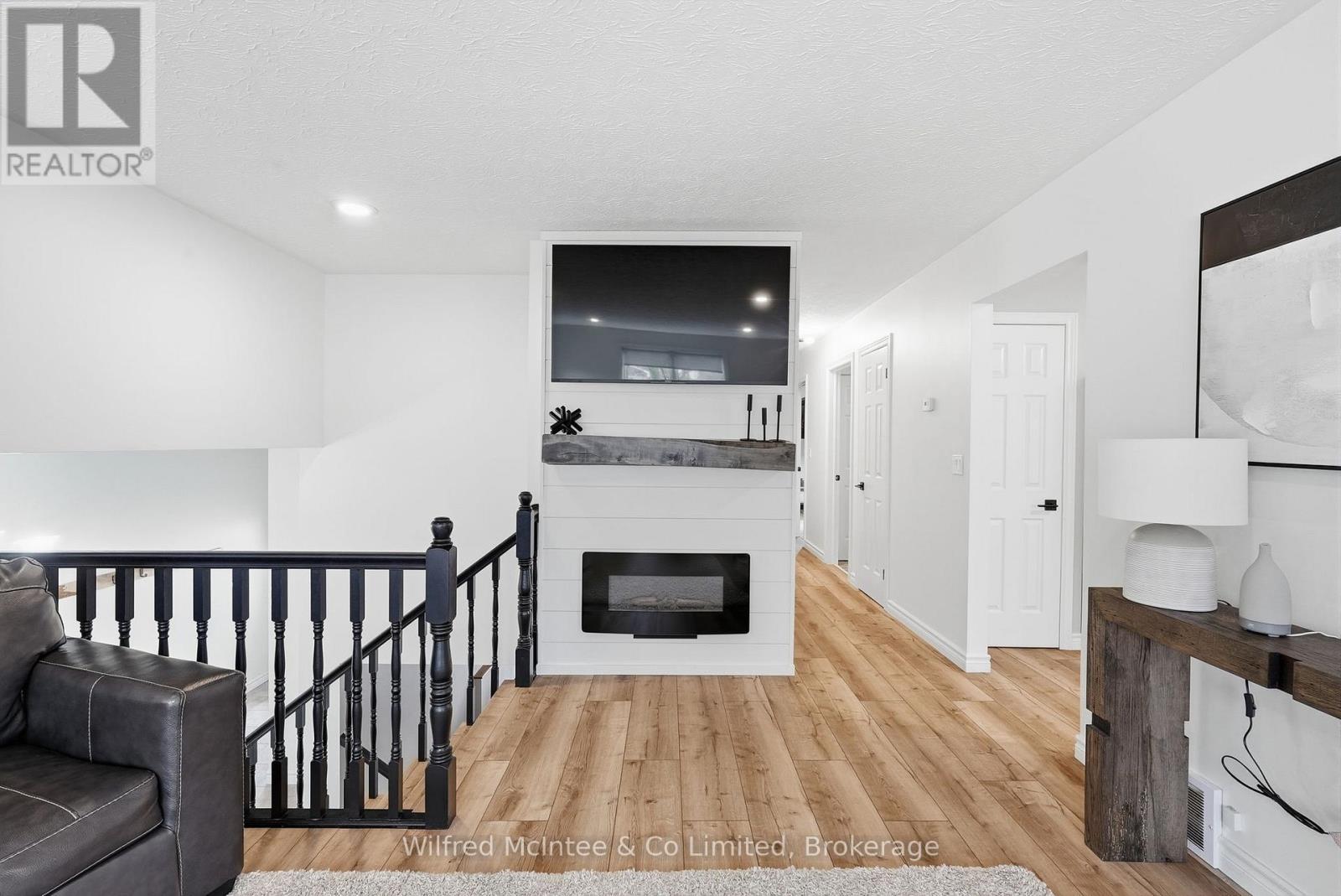 214 Hinks Street, Brockton, Ontario  N0G 2V0 - Photo 15 - X12949010