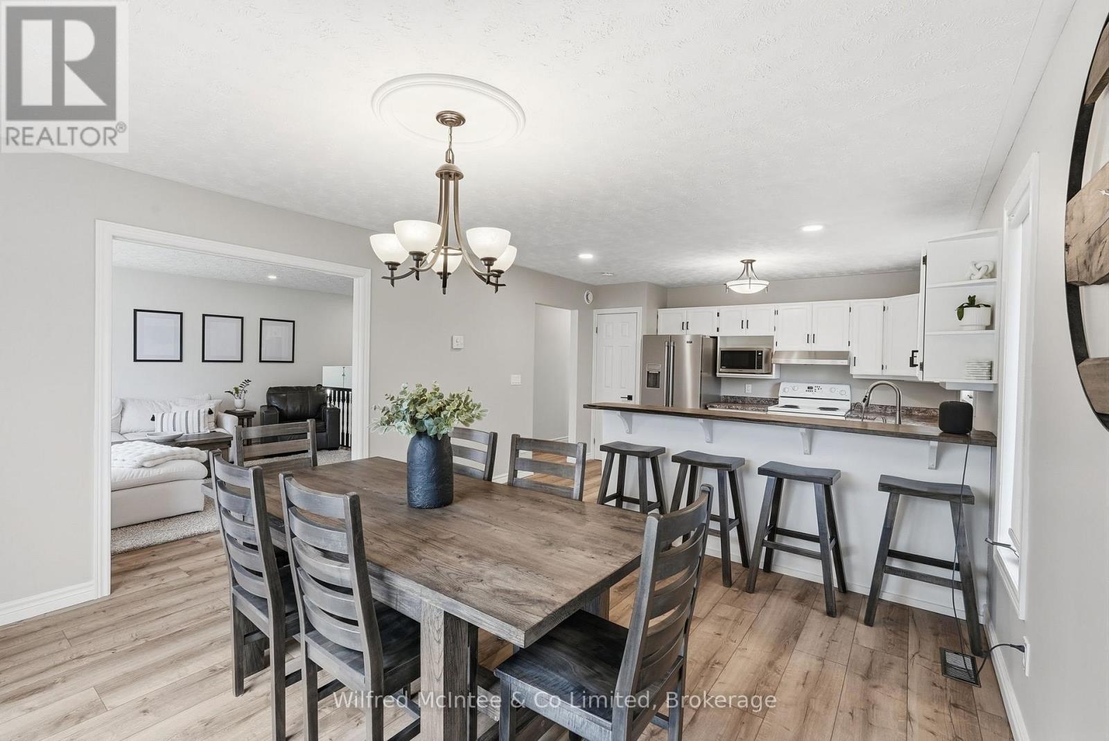 214 Hinks Street, Brockton, Ontario  N0G 2V0 - Photo 17 - X12949010