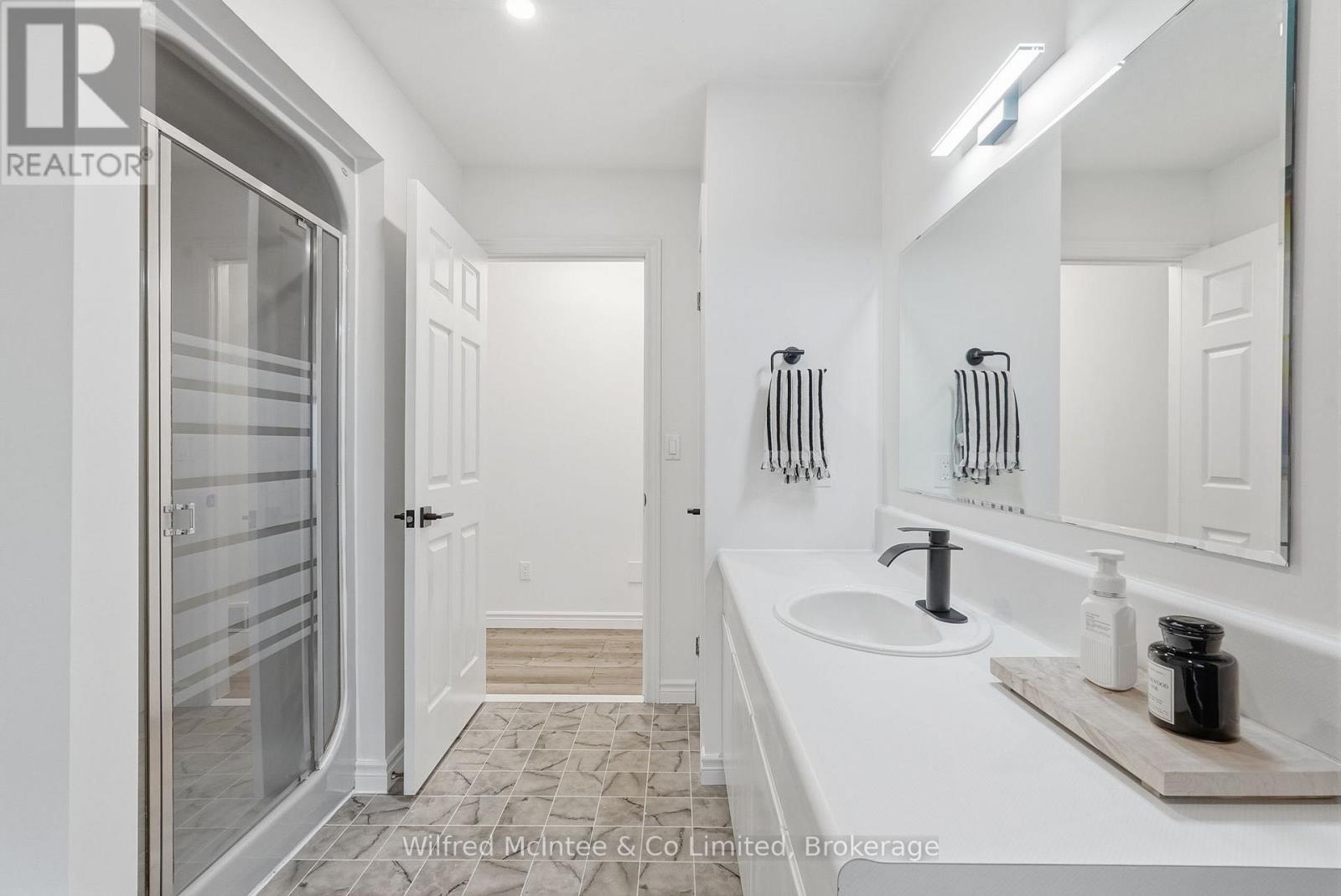 214 Hinks Street, Brockton, Ontario  N0G 2V0 - Photo 26 - X12949010