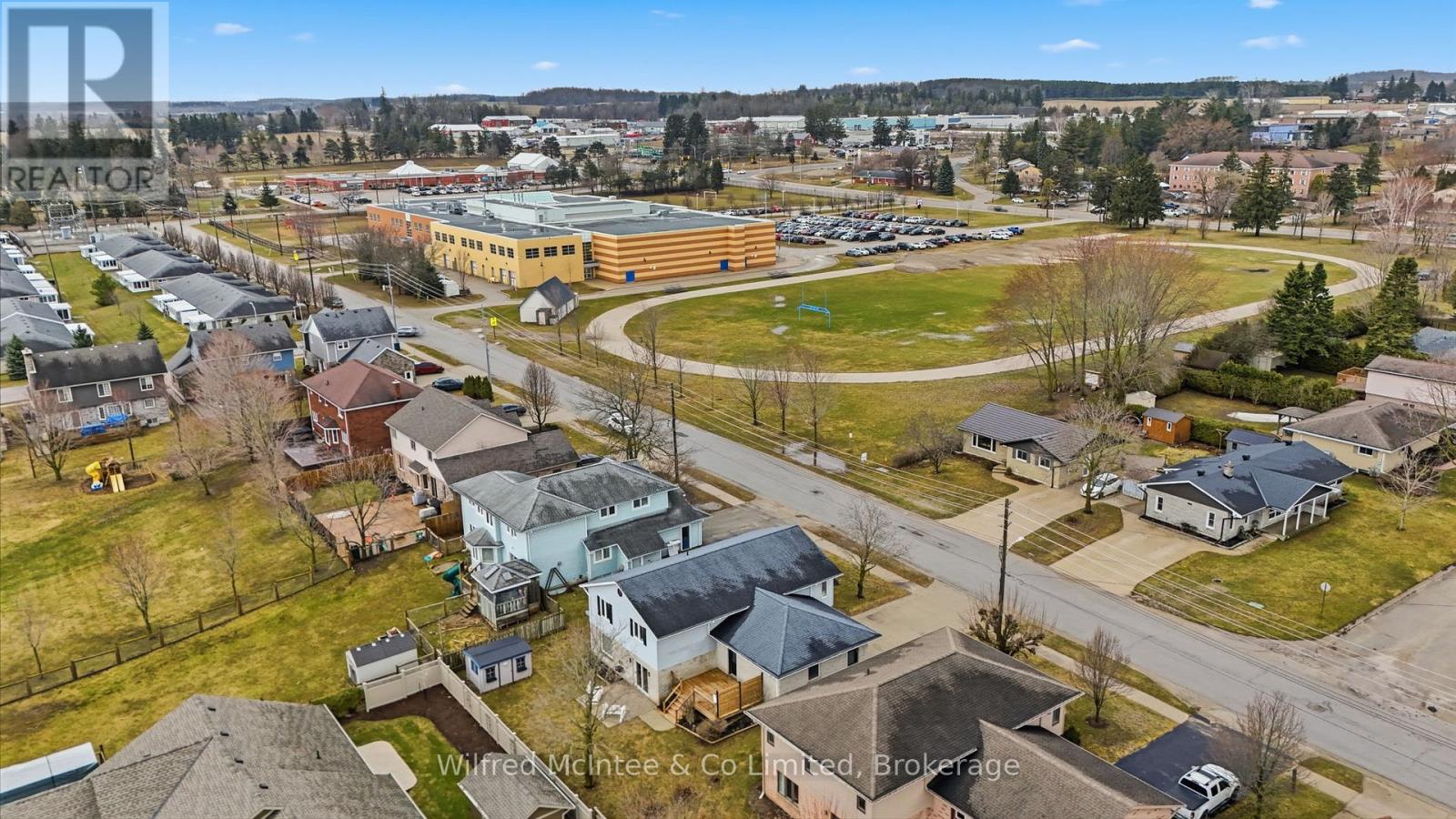 214 Hinks Street, Brockton, Ontario  N0G 2V0 - Photo 3 - X12949010