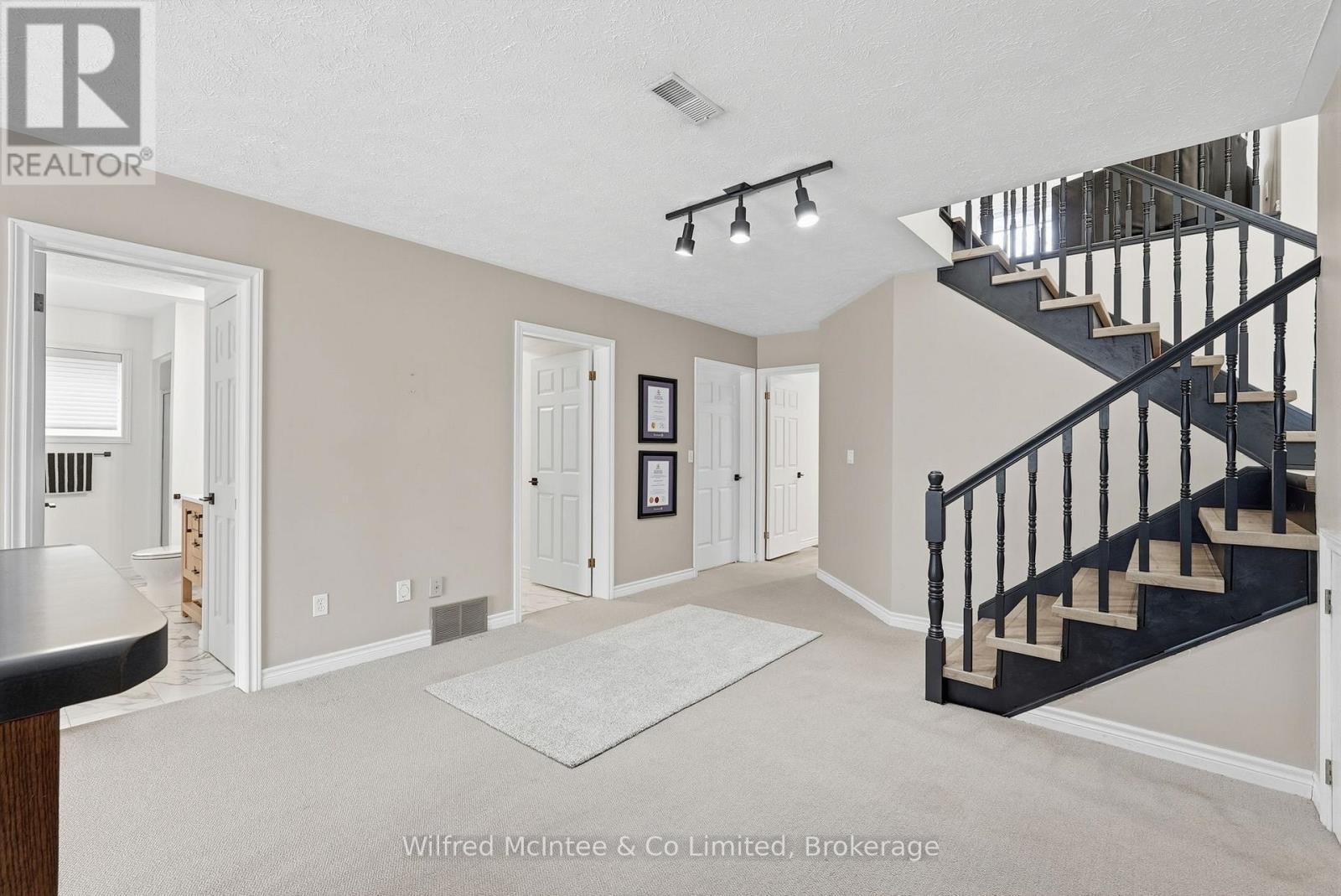 214 Hinks Street, Brockton, Ontario  N0G 2V0 - Photo 30 - X12949010