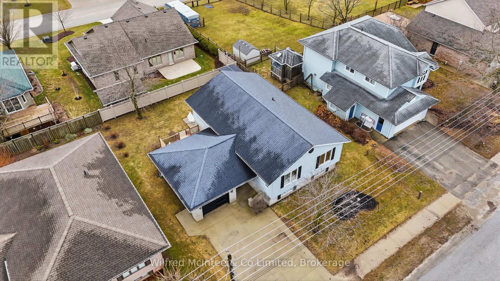 214 Hinks Street, Brockton, Ontario  N0G 2V0 - Photo 4 - X12949010