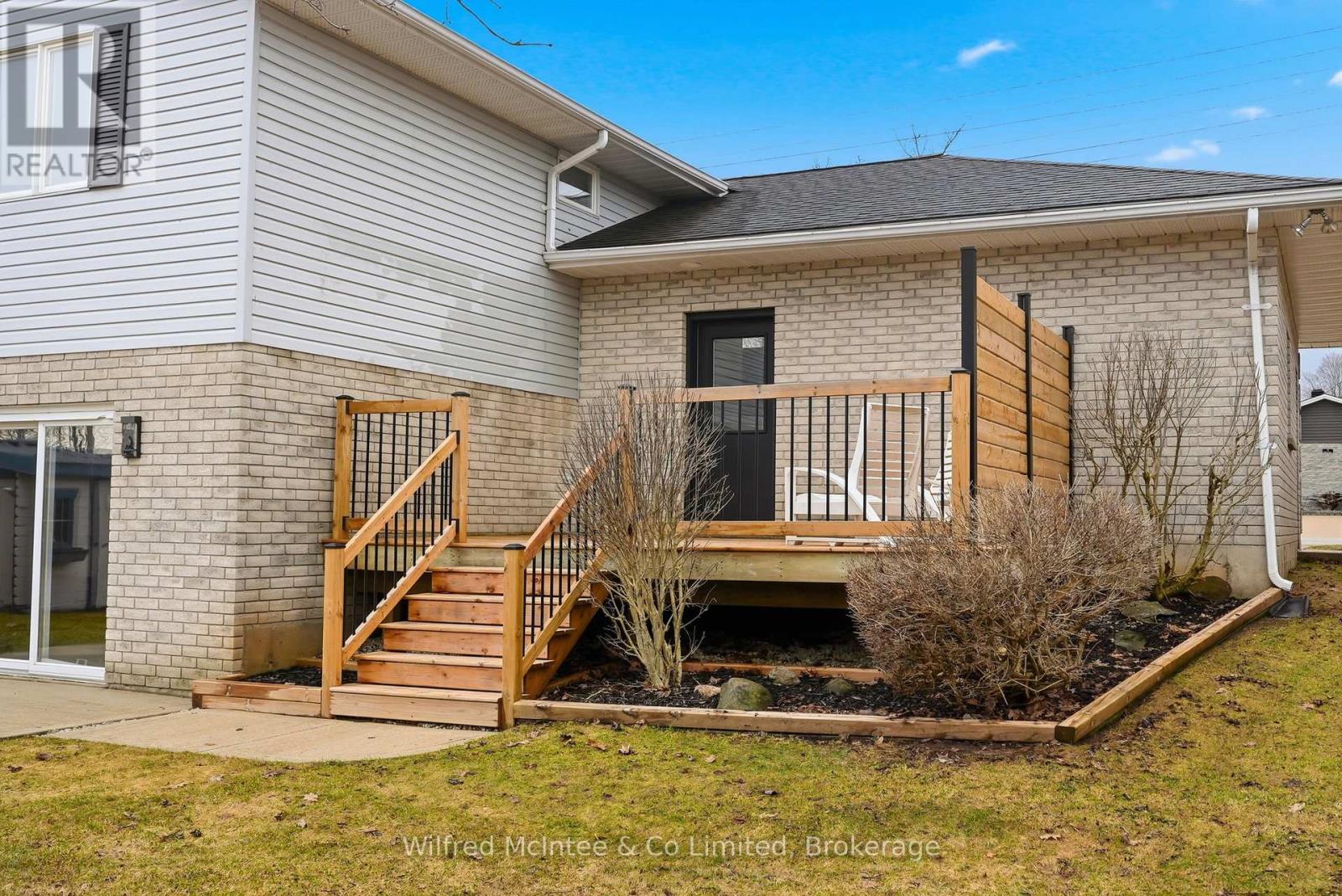 214 Hinks Street, Brockton, Ontario  N0G 2V0 - Photo 40 - X12949010