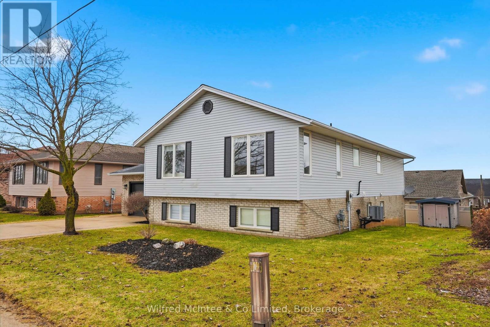 214 Hinks Street, Brockton, Ontario  N0G 2V0 - Photo 5 - X12949010