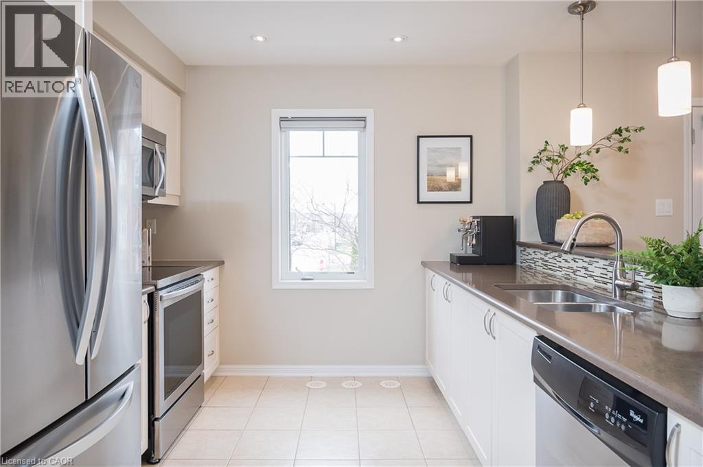 984 Nadalin Heights, Milton, Ontario  L9T 8R1 - Photo 9 - 40816318